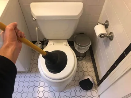 Why Toilets Get Blocked – The Most Common Everyday Mistakes