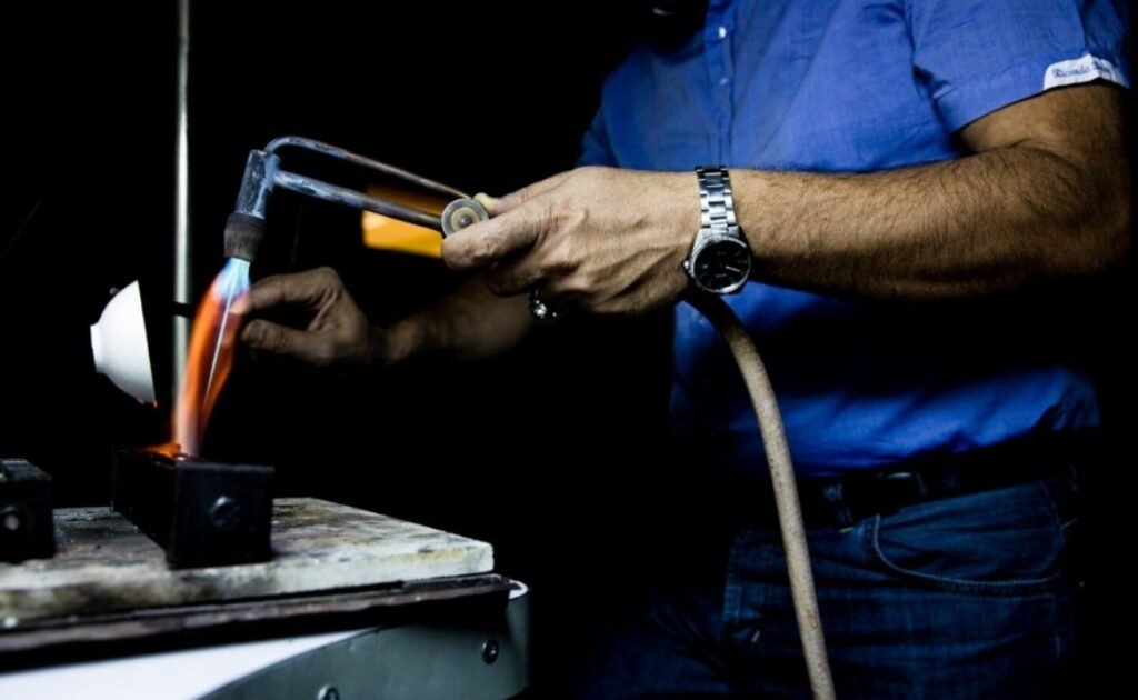 Techniques a Plasma Cutter Uses to Create Smooth Finishes Quickly
